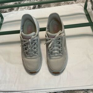 Skechers Light Gray Women's Sneakers